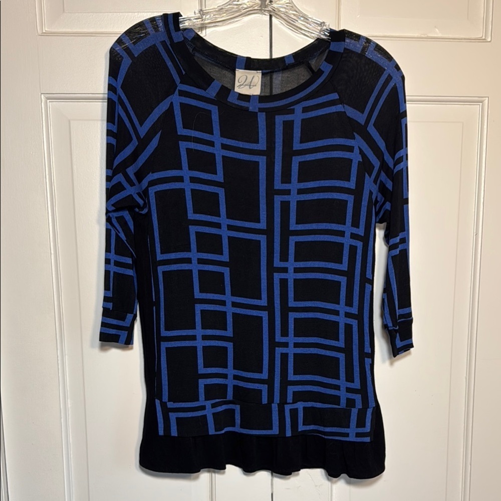 EUC Elegant Rayon Julienne Blue and Black Geometric Top